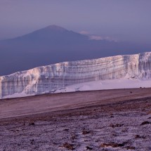 Rebmann glaciar with Mount Meru in the back